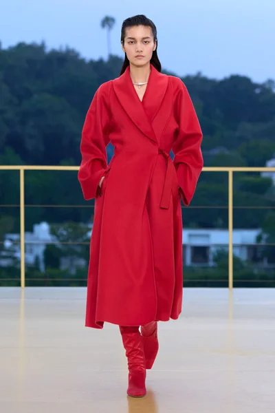 Look 28